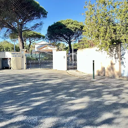 Sm010 Pinede Maxime Maison 5 Pieces 10 Couchages Avec Piscine Et Parking Villa *