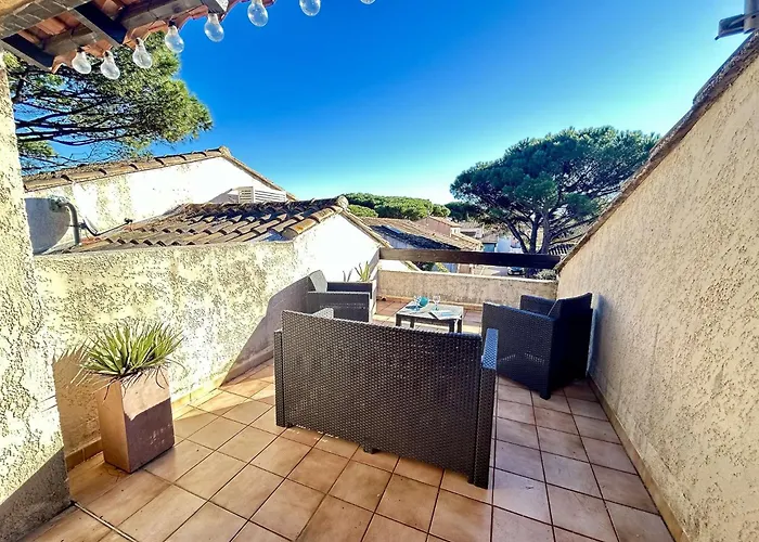 Sm010 Pinede Maxime Maison 5 Pieces 10 Couchages Avec Piscine Et Parking Villa